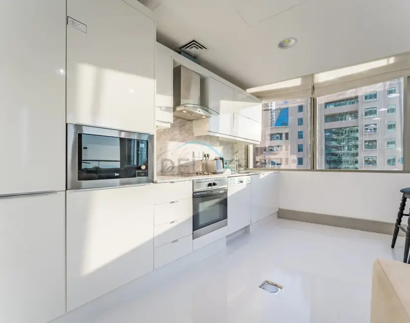 3-Bedroom with Sea View, Short Stroll From Marina Walk — Dubai Marina — photo 10