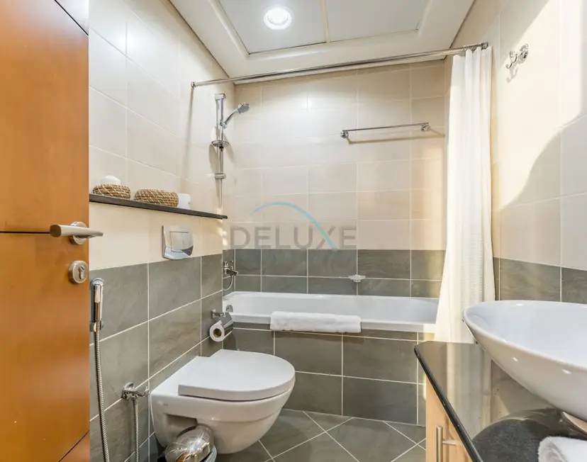 3-Bedroom with Sea View, Short Stroll From Marina Walk — Dubai Marina — photo 16