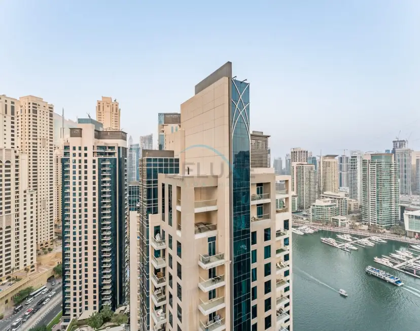 Vue intégrale sur le port de plaisance et le canal de la marina — Dubai Marina — photo 19