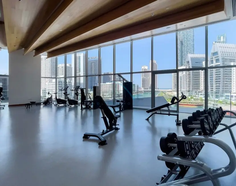 壮丽滨海湾景观，近有轨电车及滨海湾购物中心 — 迪拜滨海湾 — photo 27