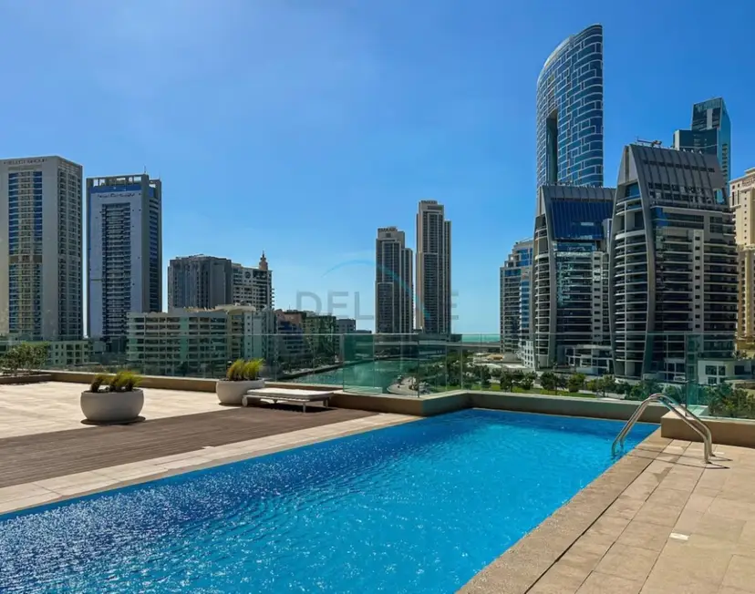 壮丽滨海湾景观，近有轨电车及滨海湾购物中心 — 迪拜滨海湾 — photo 32